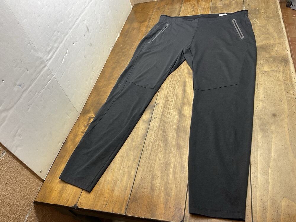 Arc’Teryx Cormac Joggers Men’s Size XL Black Pockets Polyester
